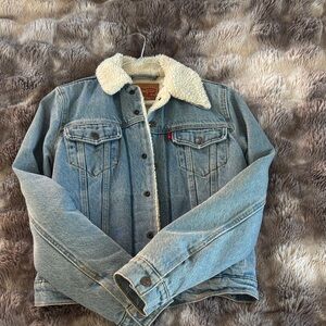 Levi's Women's Light Blue Denim Jacket with Sherpa Collar